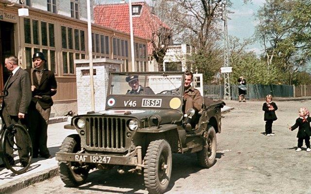 Historien om Dragr Strandhotel Del 2 - Dines Bog