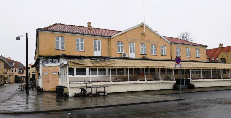 Voldsom brand p Dragr Strandhotel - Dines Bog